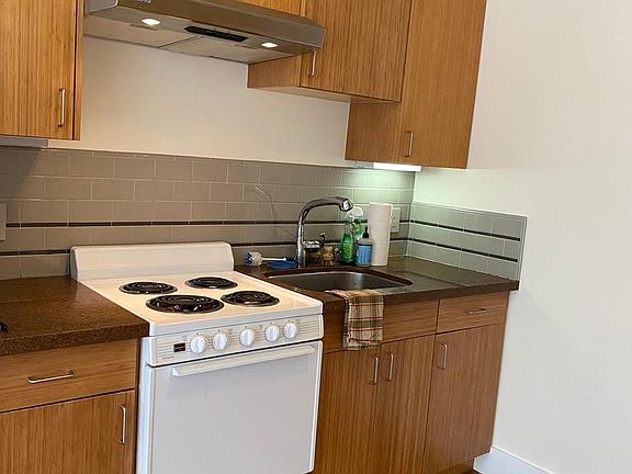 4th image of 2151 California St #8