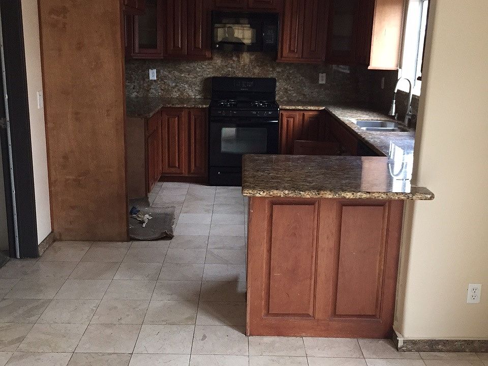 2nd image of 1165 W Stoneridge Ct APT A