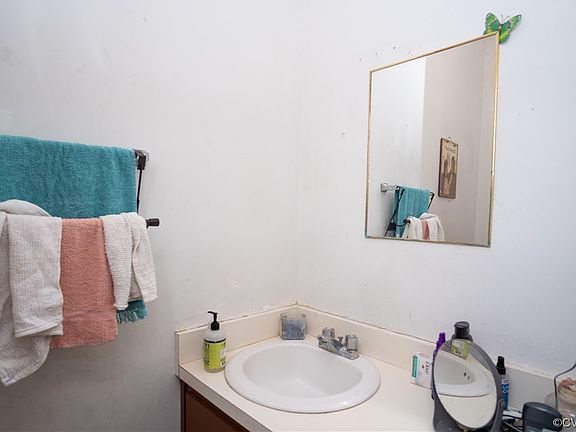 5th image of 2503 North Ave
