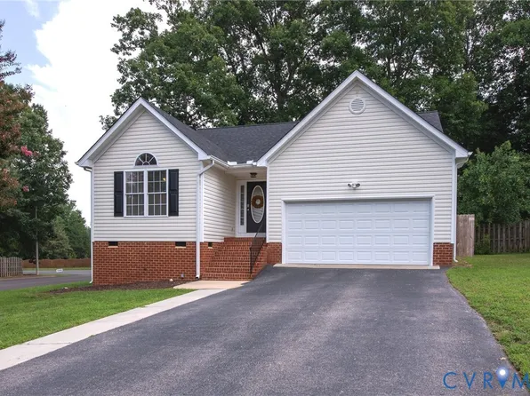 7601 Blue Cedar Dr, Chesterfield, VA 23832