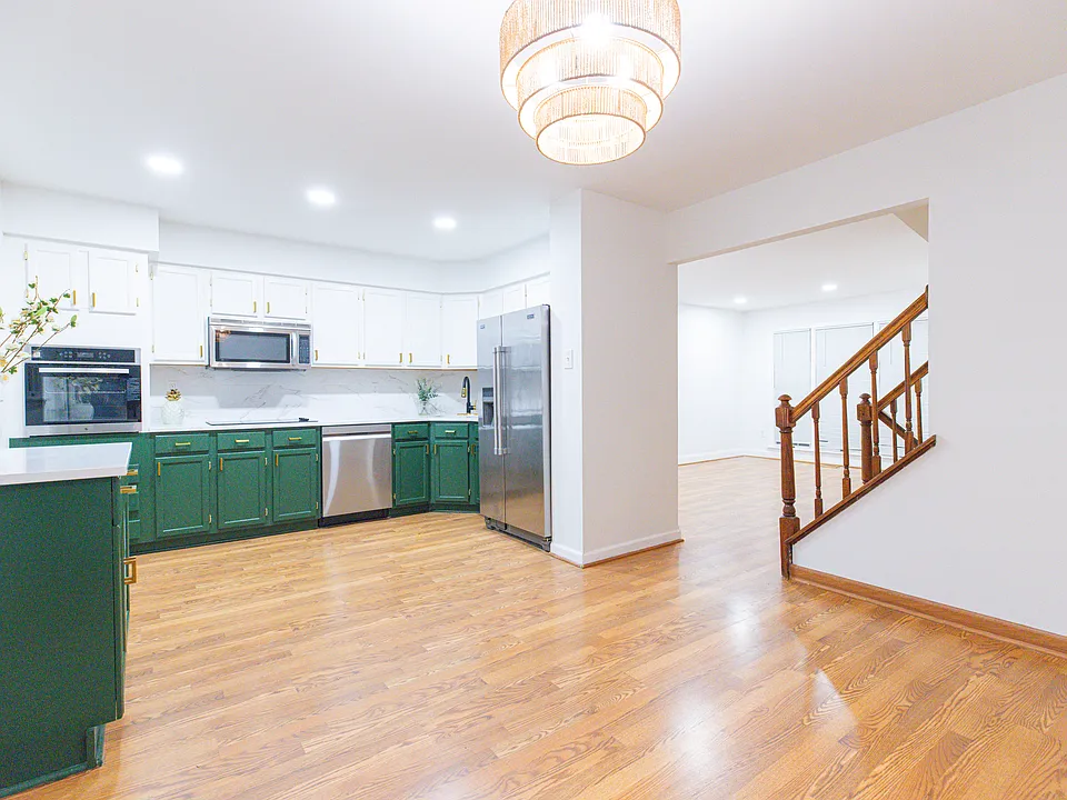 307 Talbot Ct