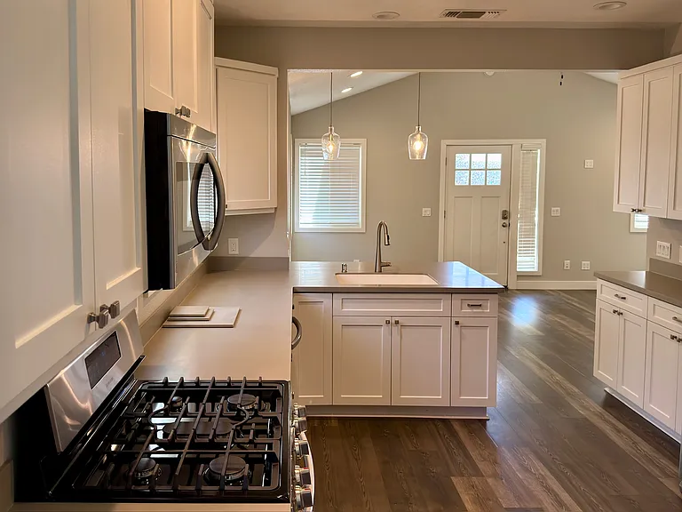 237 Earl Ave — Photo 8