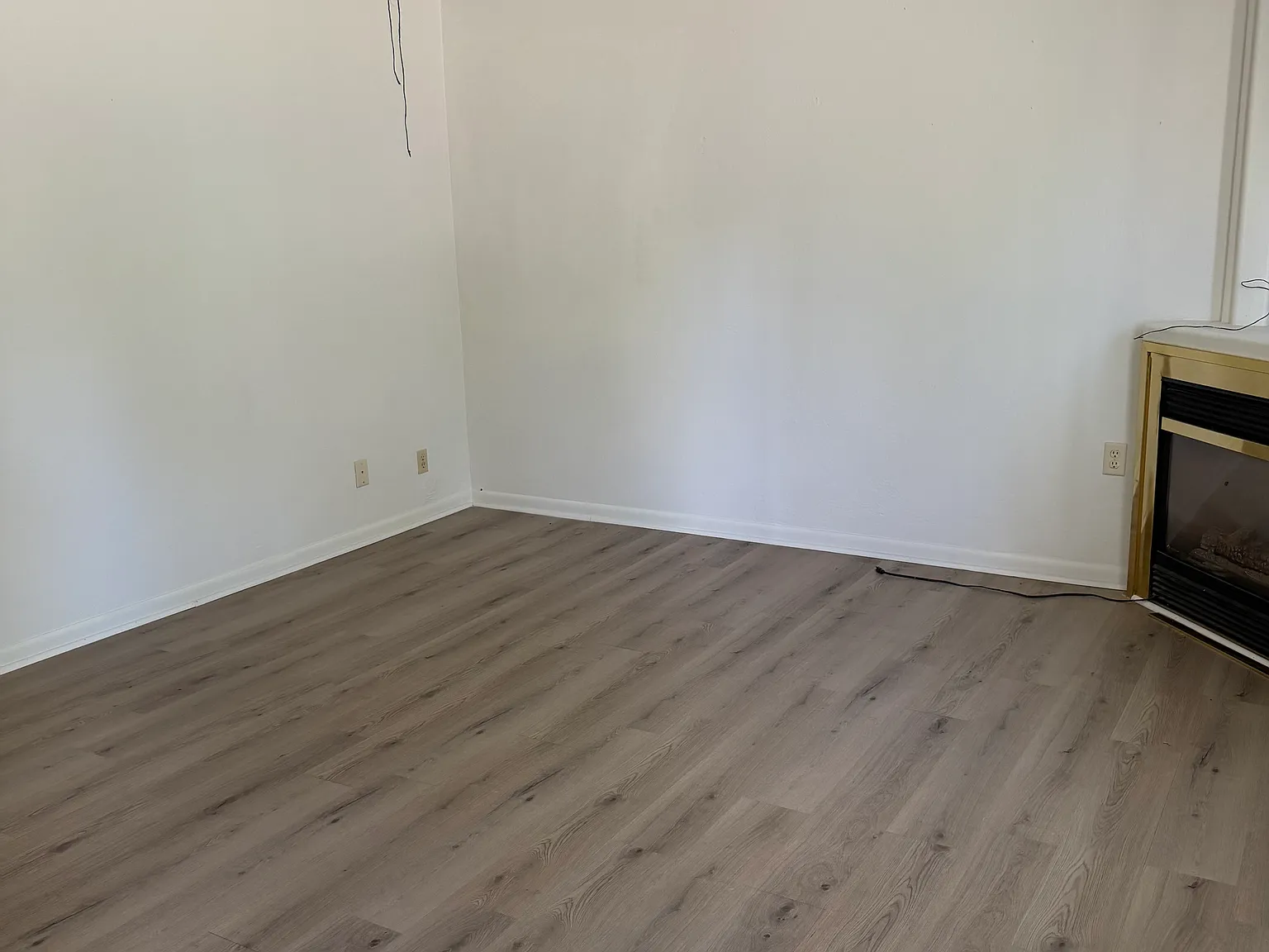 4 bed, 941 sqft, $1,800 — Photo 3