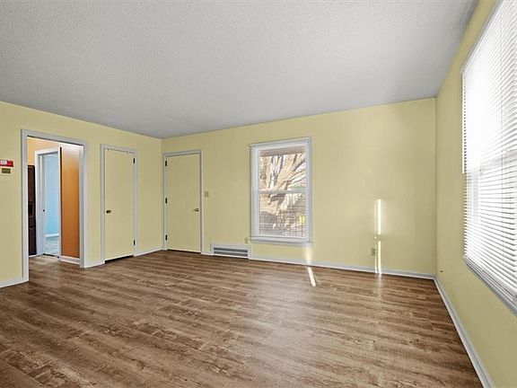 5th image of 1221 E 25th Ave