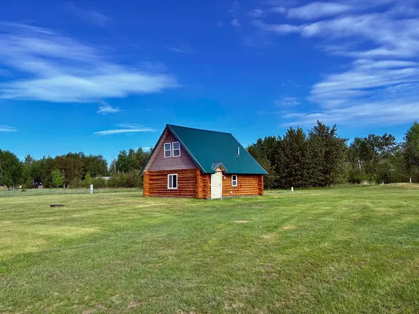 4284 Logan Rd NW, Baudette, MN 56623