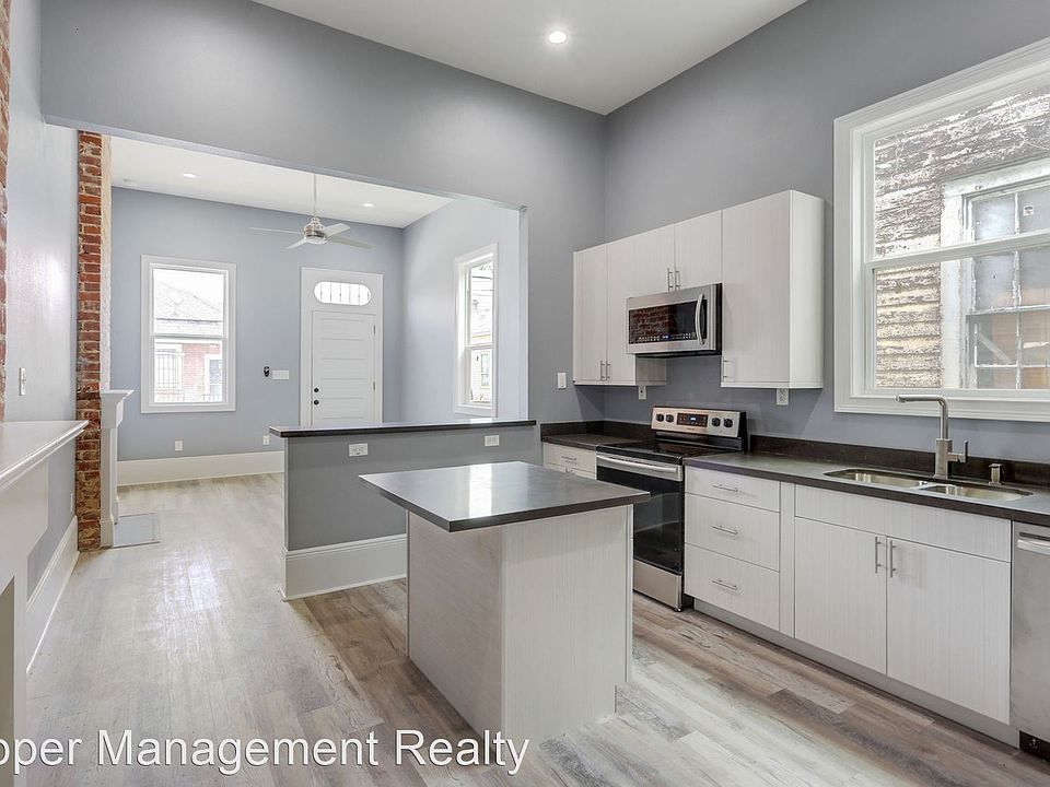1st image of 2508-2510 1st St #2508