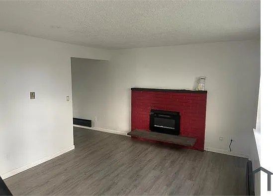 2 bed, 1152 sqft, $2,100 — Photo 3