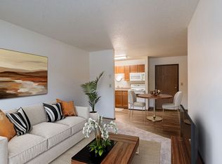 Parkwood East & West, Fargo, ND 58103