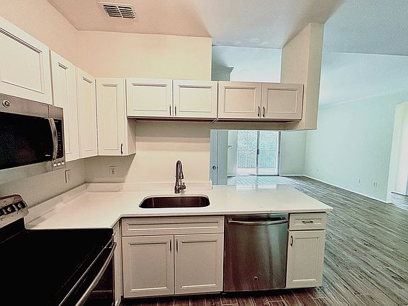 3rd image of 160 Veracruz Dr Unit 438