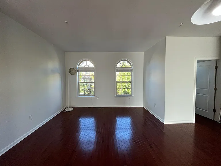 9507 Smithview Pl — Photo 3