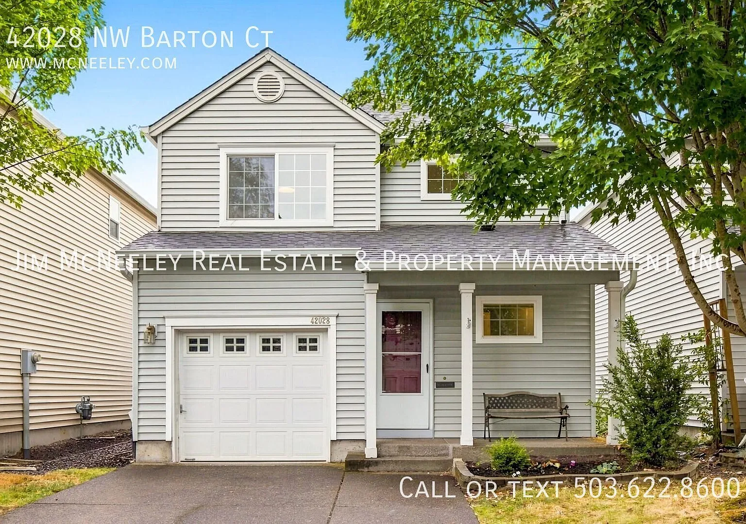 3 Bedroom Home in Banks Large Fenced Yard & Updated Appliances — Photo 1