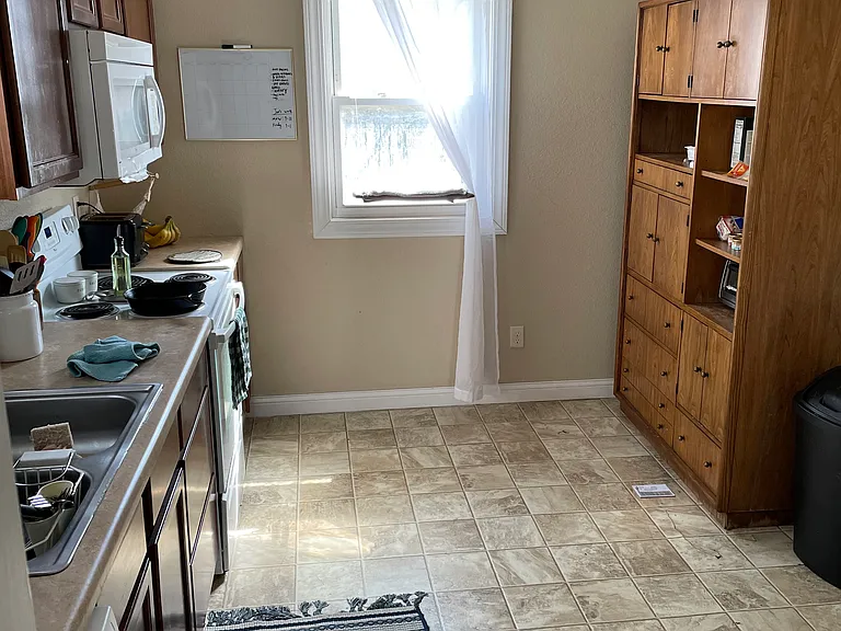 708 Franklin Ave — Photo 5