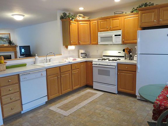 2nd image of 275 Winter Oaks Dr