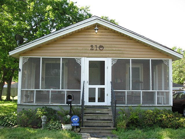1st image of 210 E 16th St