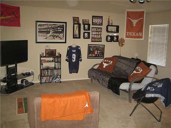 4th image of 1343 Estival Cir