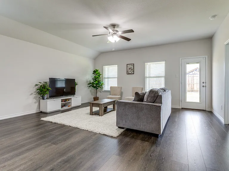 603 Calm Springs Dr — Photo 10