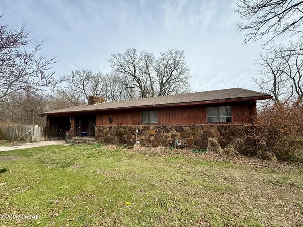 210 S Ozark Trl, Goodman, MO 64843