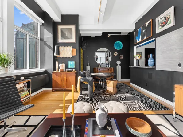 310 East 46th Street image 9 of 15