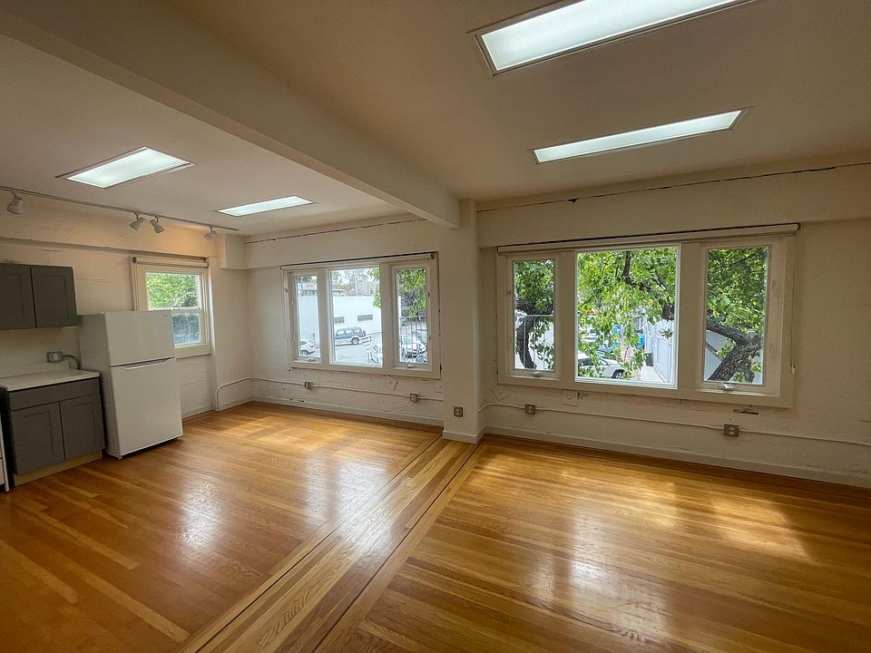 1st image of 1156 Capuchino Ave #1156