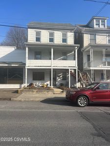1035 W Walnut St, Coal Township, PA, 17866
