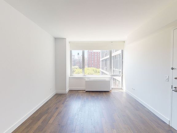 3rd image of 801 Amsterdam Ave APT 7I