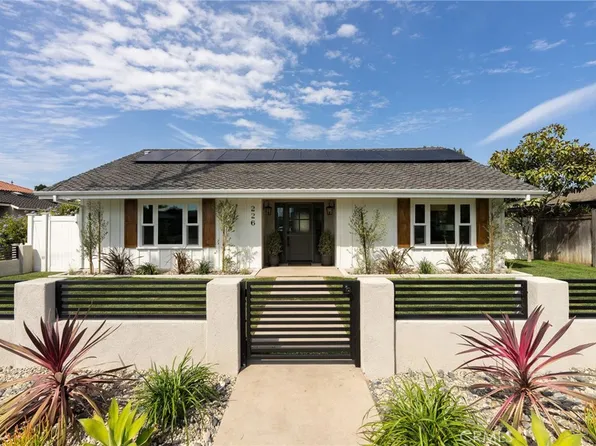 226 Santa Isabel Ave, Costa Mesa, CA 92627