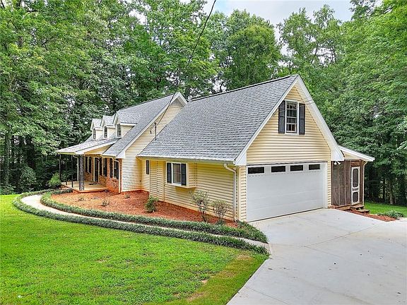2nd image of 66 Lockring Dr
