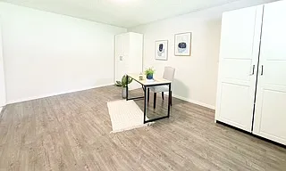 450 NE Riverhill Dr — Photo 7