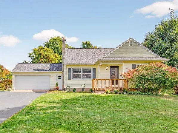 418 Jefferson Ave, Fairport, NY 14450