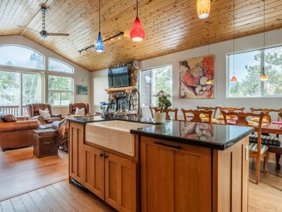 323 Wagon Wheel Rd, Mammoth Lakes, CA, 93546