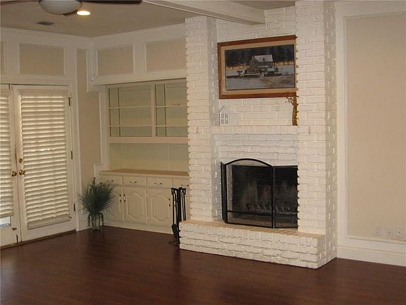 3rd image of 1314 Waterford Pl