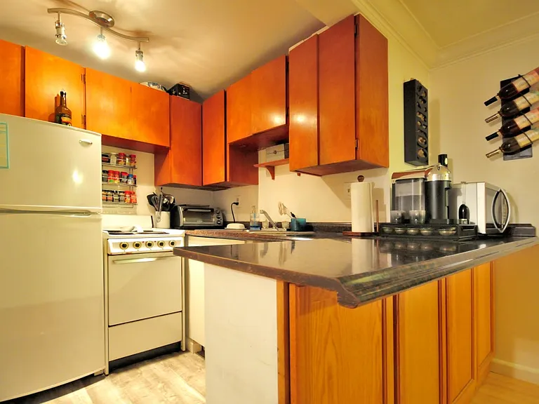 8010 Interlake Ave N #E — Photo 3