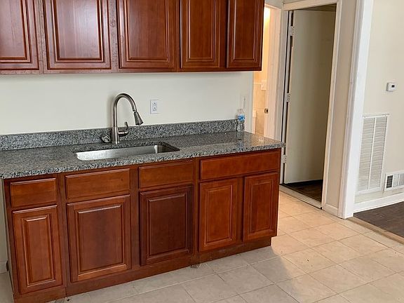 2nd image of 20 Salem St #1