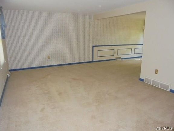 3rd image of 144 Robin Ln