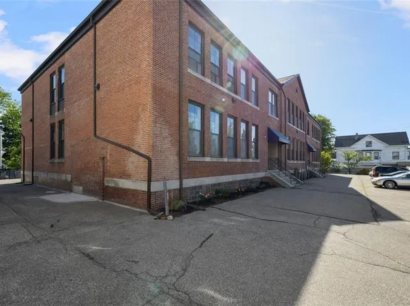 775 Potters Ave Unit 1, Providence, RI 02907