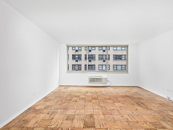 2nd image of 333 E 45th St APT 4C