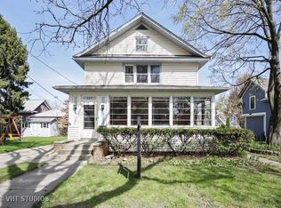 409 S 3rd St, Dundee, IL 60118