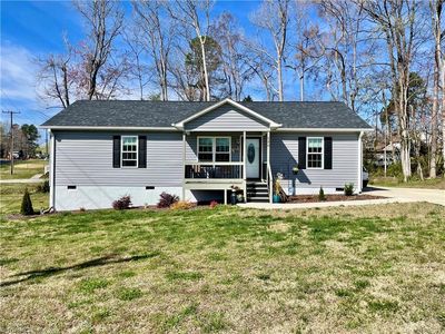 720 Dillon St, Thomasville, NC, 27360