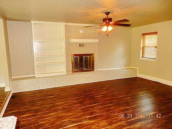 2nd image of 2608 Smalley Cir