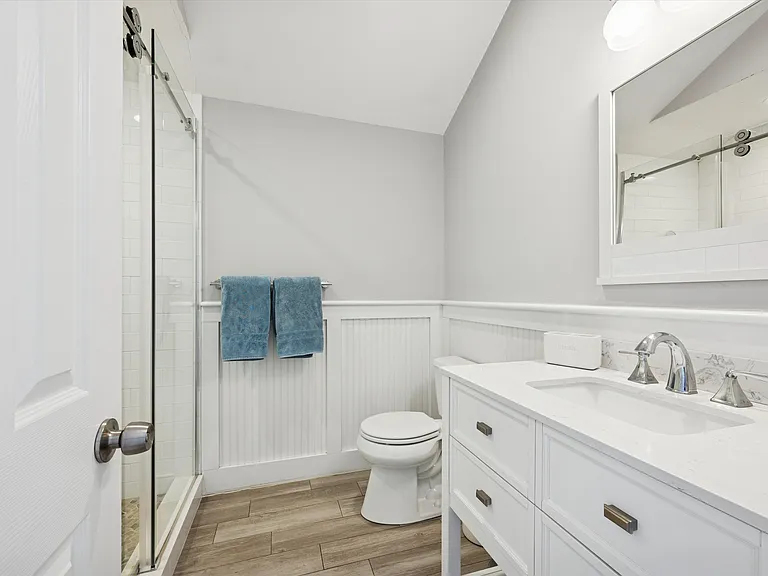 4 Stuart Ct — Photo 12