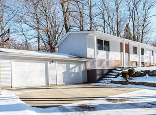 7959 Pine Island Ct NE, Belmont, MI