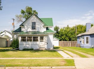 212 3rd Ave SW, Jamestown, ND 58401