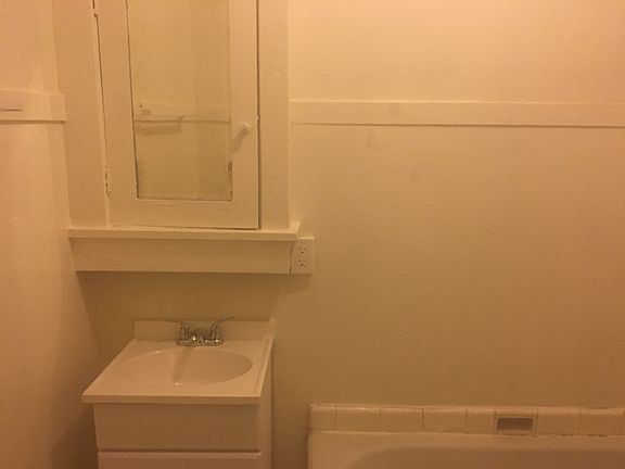 3rd image of 555 Pacific Ave APT 3