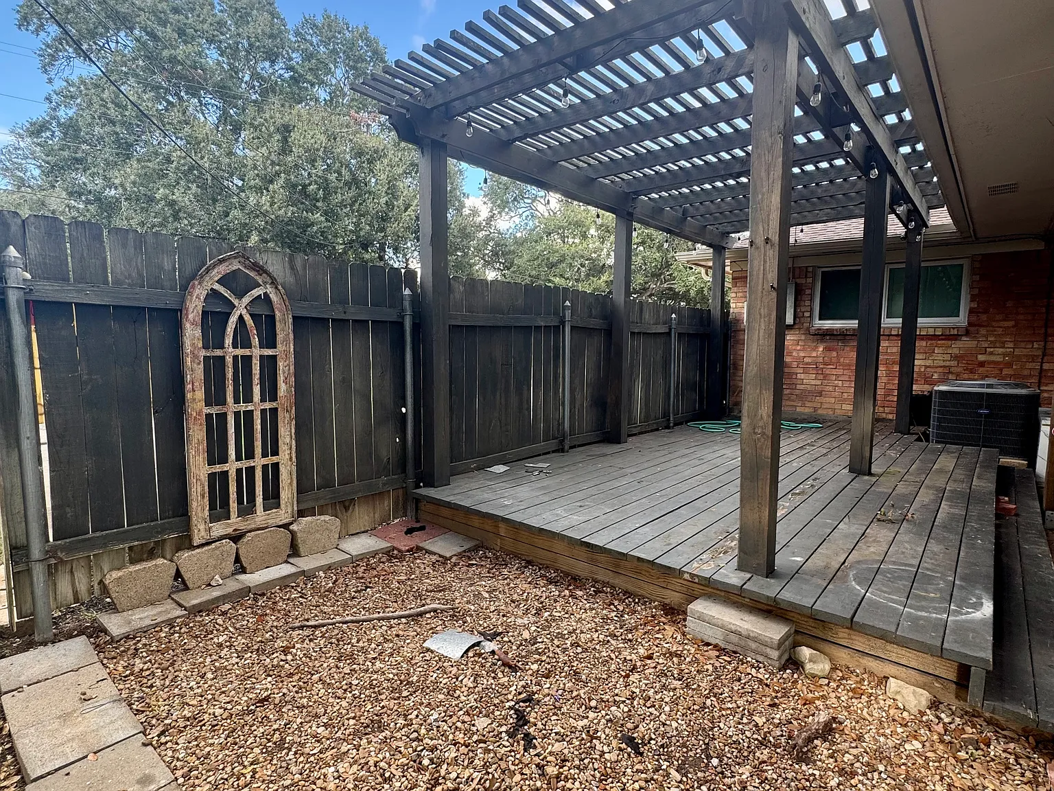 2 bed, 927 sqft, $1,350 — Photo 2
