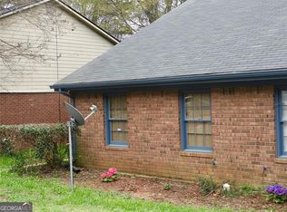 5272 Ridge Forest Dr, Stone Mountain, GA 30083