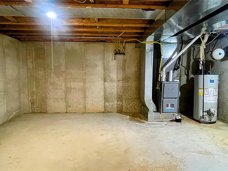 8104 Heritage Dr — Photo 27