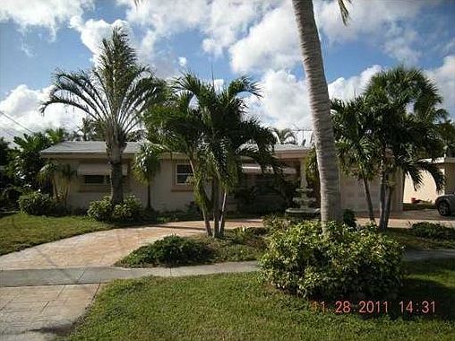 5th image of 721 SE 5th Ave