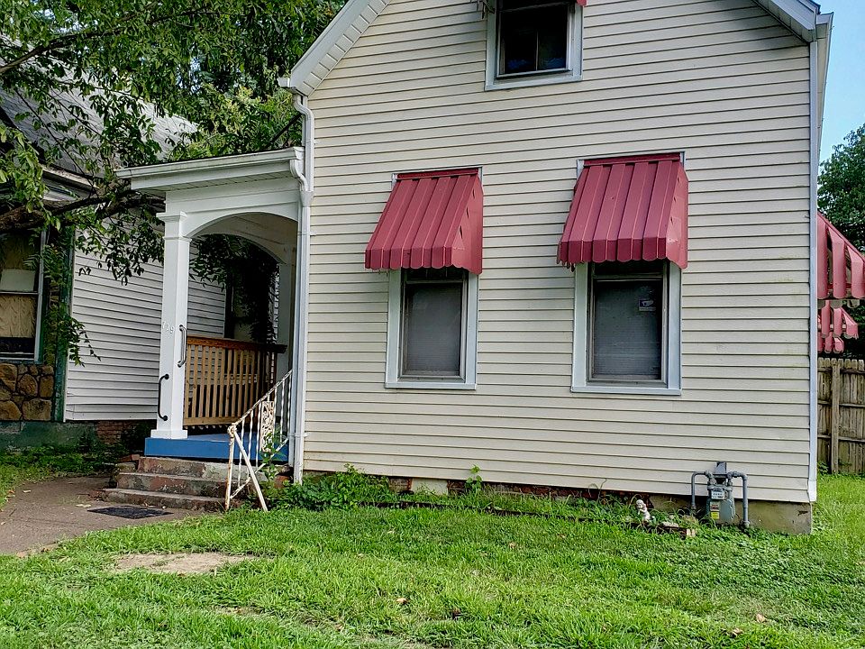 1st image of 729 E Gum St