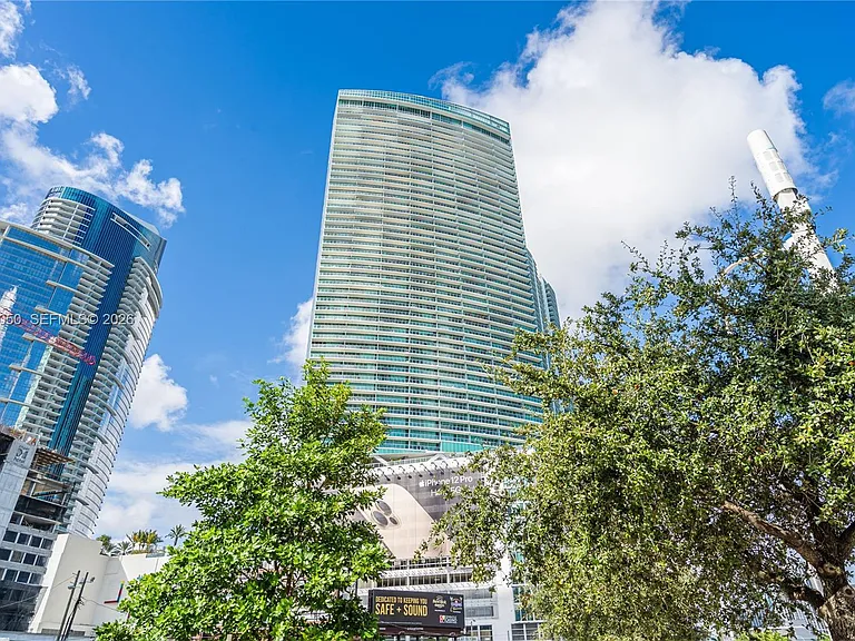 888 Biscayne Blvd #812 — Photo 32