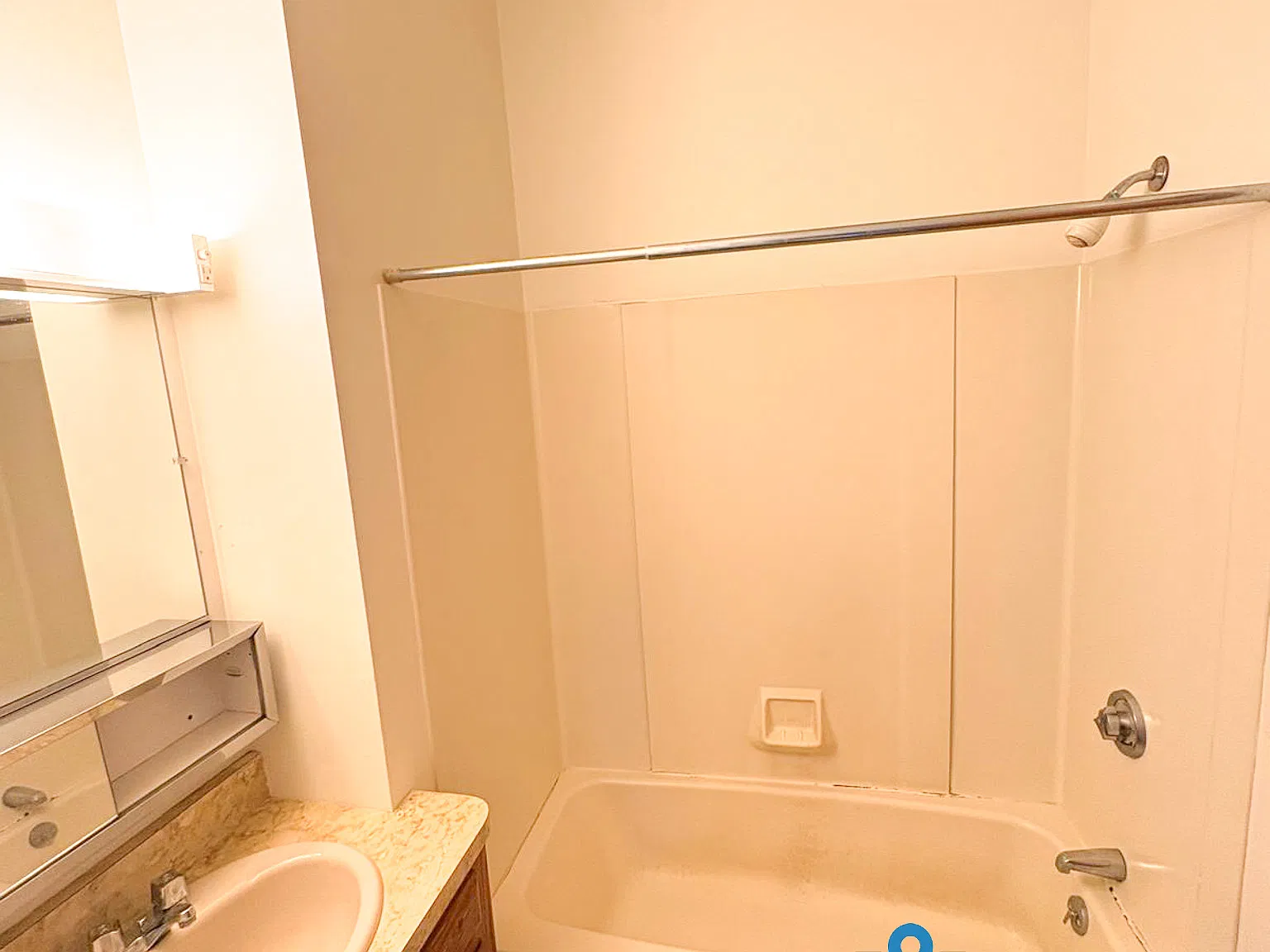 1 bed, 950 sqft, $1,400 — Photo 4